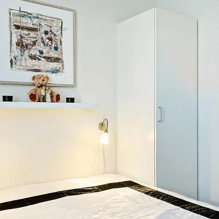 6 Person Holiday In *