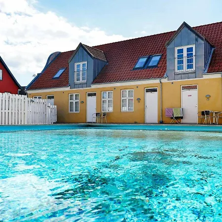Apartment 6 Person Holiday In *